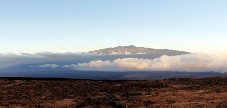 Гавайский вулкан Мауна-Кеа. Гора Мауна-Кеа с другого ракурса. Фото.