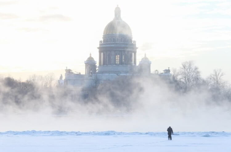 Морозы в Санкт-Петербурге в 2024 году. Судя по статистике, таких сильных морозов в Санкт-Петербурге, не было полвека. Фотография: Baltphoto. Фото.