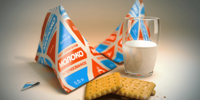 Зачем в СССР выпускали молоко в треугольных пакетах. Фото.