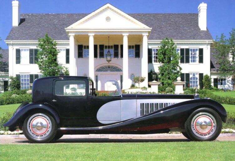 Классический автомобиль Bugatti Type 41 Royale. Все шесть выпущенных Bugatti Type 41 Royale сохранились до наших дней. Фото.