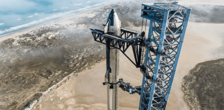 Du kan ikke engang forestille dig, hvor stor SpaceX's StarShip-raket er. StarShip er den største raket i menneskehedens historie. Foto.