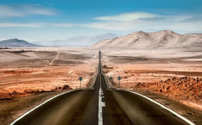 Самая длинная дорога в мире тянется на 30 000 километров и соединяет много стран. Фото.