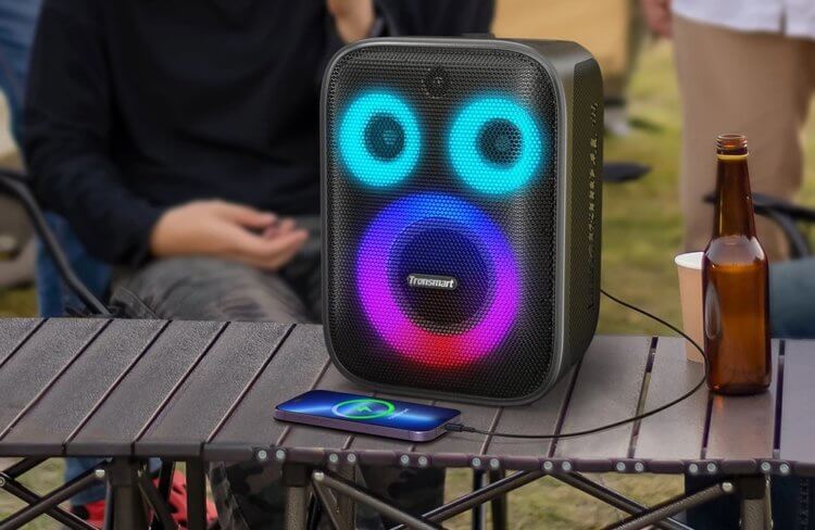 Kraftfuld Bluetooth-højttaler med karaoke. Halo 200 vil pumpe ethvert dansegulv op. Foto.