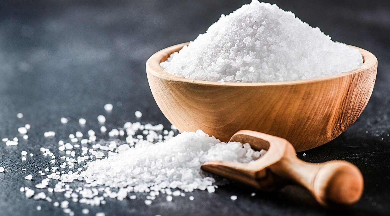 Почему соленья долго хранятся. Соль является мощным и доступным консервантом. Изображение: sport24.ru. Фото.