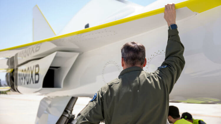 Miljövänligt överljudsflygplan XB-1. Flygplanets kropp är gjord av kolfiber och kompositer. Bildkälla: boomsupersonic.com. Foto.