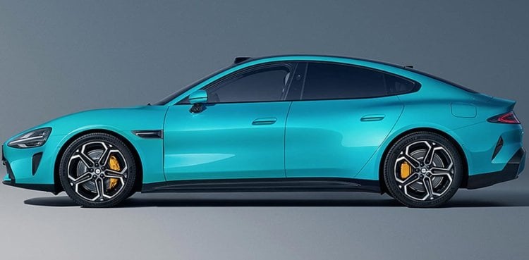 Xiaomi's first electric cars. The Xiaomi SU7 is offered in different colors - here is a sea green version. Image: arenaev.com. Photo.