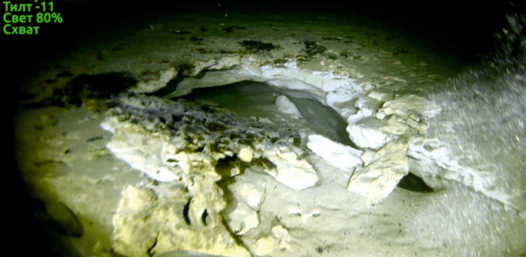 Lervulkaner på botten av Bajkalsjön. Fragment av en lervulkan. Bildkälla: sbras.info. Foto.