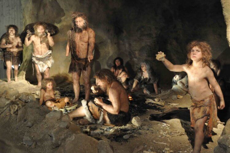 Hvor mange år levede oldtidens mennesker? I oldtiden var der en meget høj spædbørnsdødelighed. Kilde: breezyscroll.com. Foto.