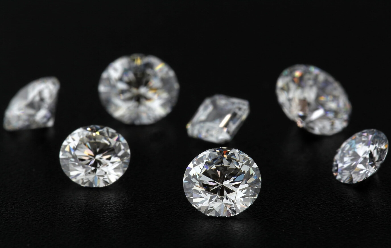 Что такое HPHT-бриллианты. Какая бы технология не использовалась, искусственные алмазы получаются одинакового качества. Источник изображения: Phone Arena. Фото.