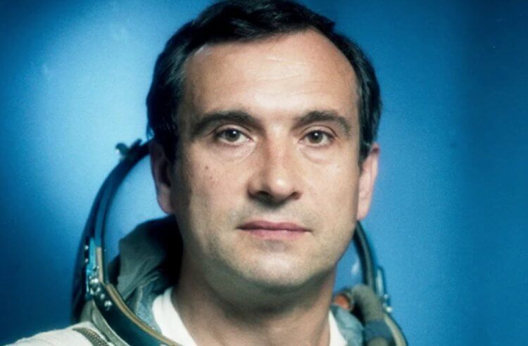 Valery Polyakov is the longest mission in space. Cosmonaut Valery Polyakov. Source: mk.ru. Photo.