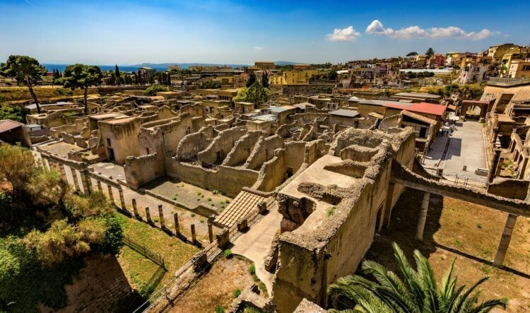 Ancient scrolls in Pompeii and Herculaneum. Ruins of the city of Herculaneum. Photo source: Shutterstock/FOTODOM. Photo.