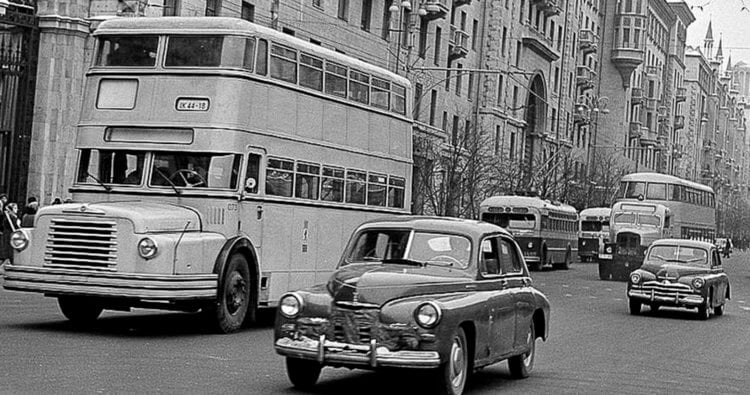 Dubbeldäckarbussar i Sovjetunionen. Sovjetisk dubbeldäckare buss Bussing Do-56. Bild: auto.mail.ru. Foto.