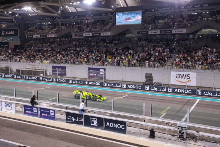 Autonomous racing - why it is extremely difficult. The German team's car rushes to the finish line. Photo source: www.businesswire.com. Photo.