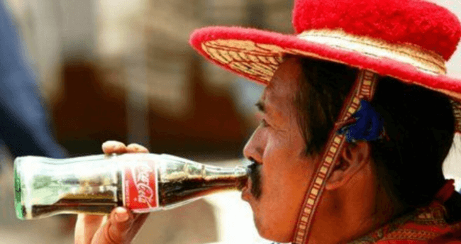 Смертельная зависимость от Coca-Cola: мексиканцы массово умирают от сладкого напитка. Фото.