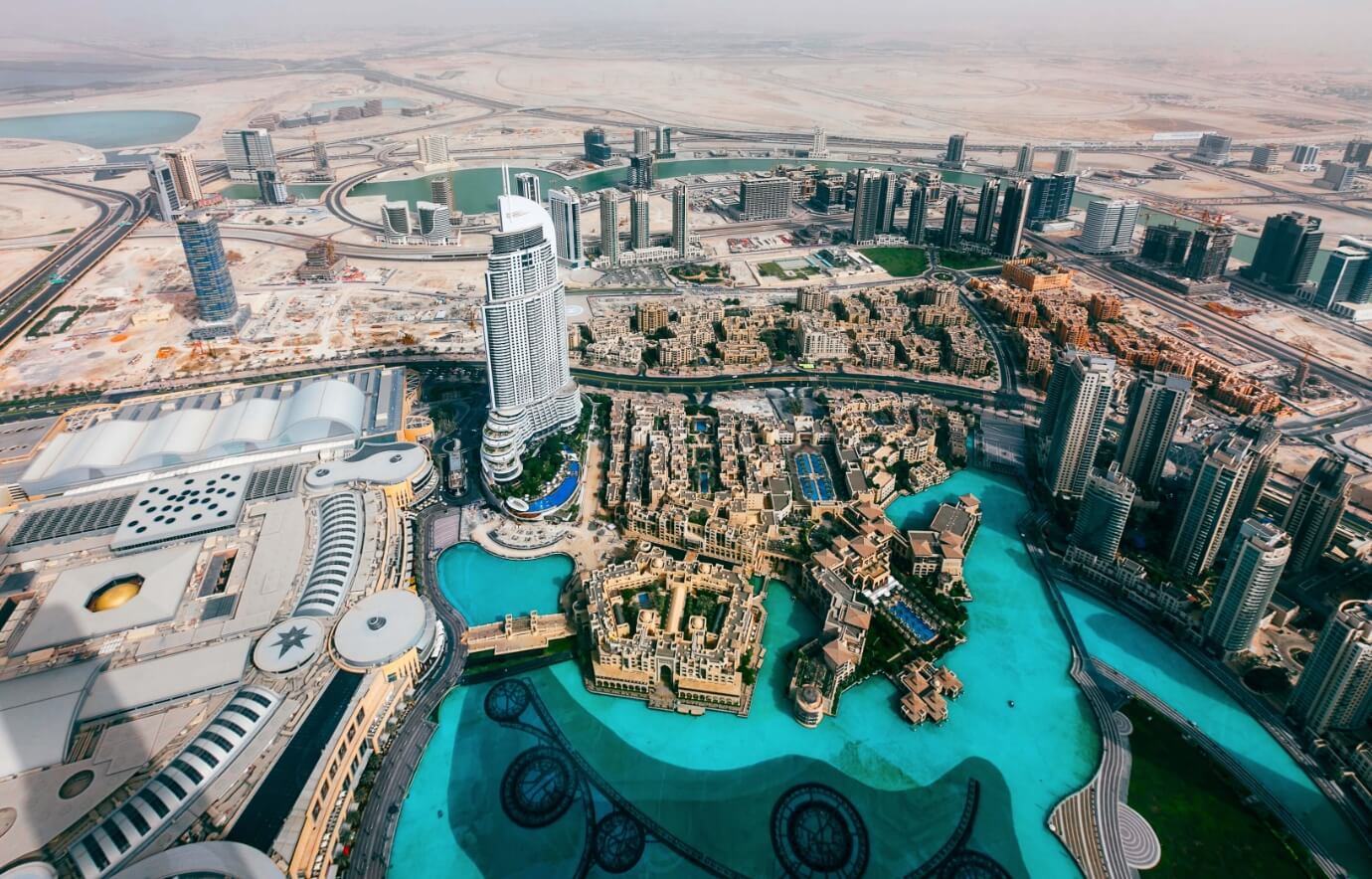 Самый низкий уровень преступности в мире. Абу-Даби с высоты птичьего полета. Источник: russianemirates.com. Фото.