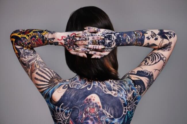 Почему людям не стоит делать татуировки — названа новая причина. Фото.