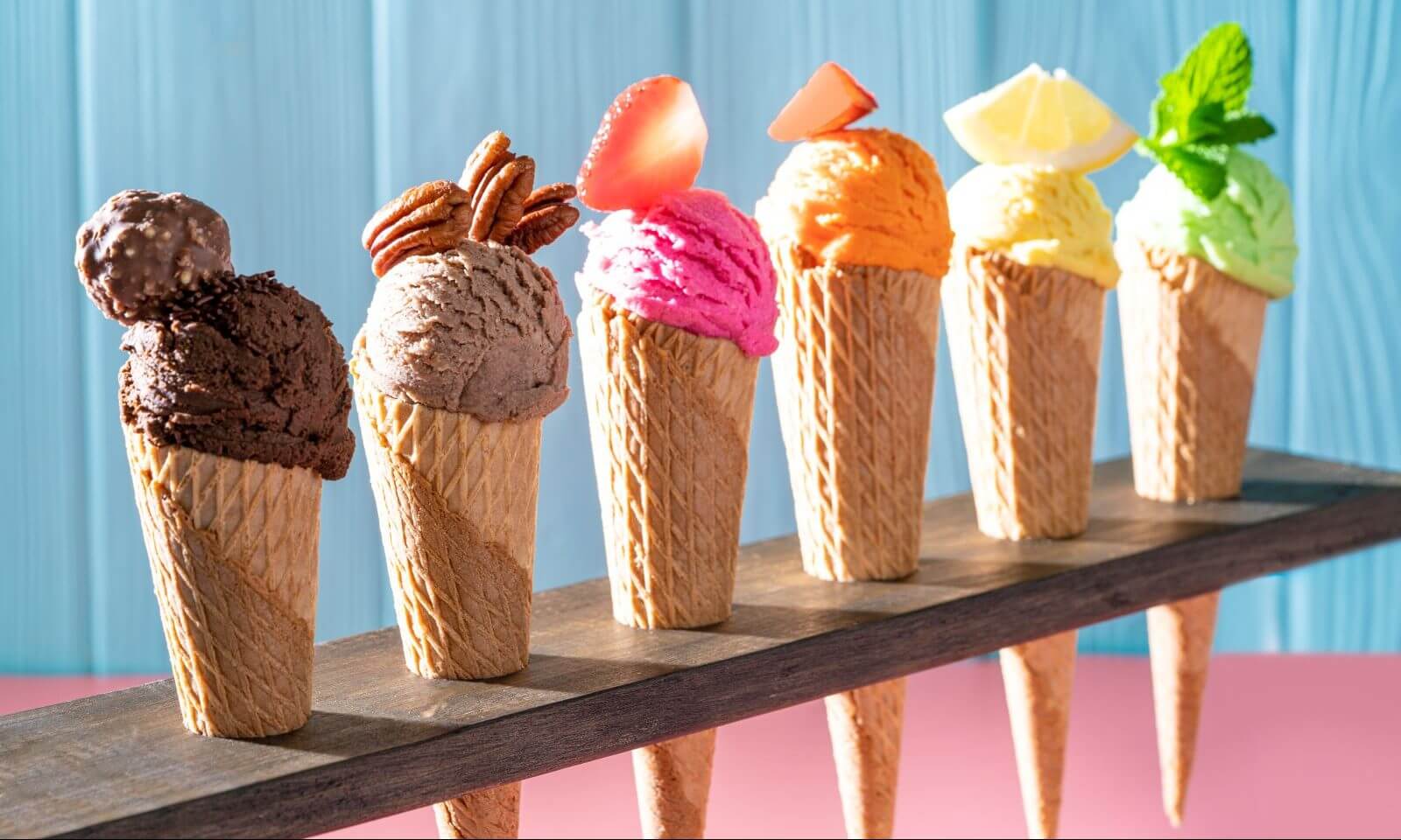 Какой десерт самый полезный в мире? Мороженое не всегда вредно для здоровья – на самом деле оно может иметь ряд важных преимуществ для здоровья. Изображение: healthnewshub.org. Фото.