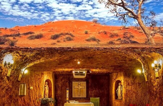 Знали, что в Австралии есть подземный город с 2000 жителей, бассейнами и полем для гольфа? Фото.