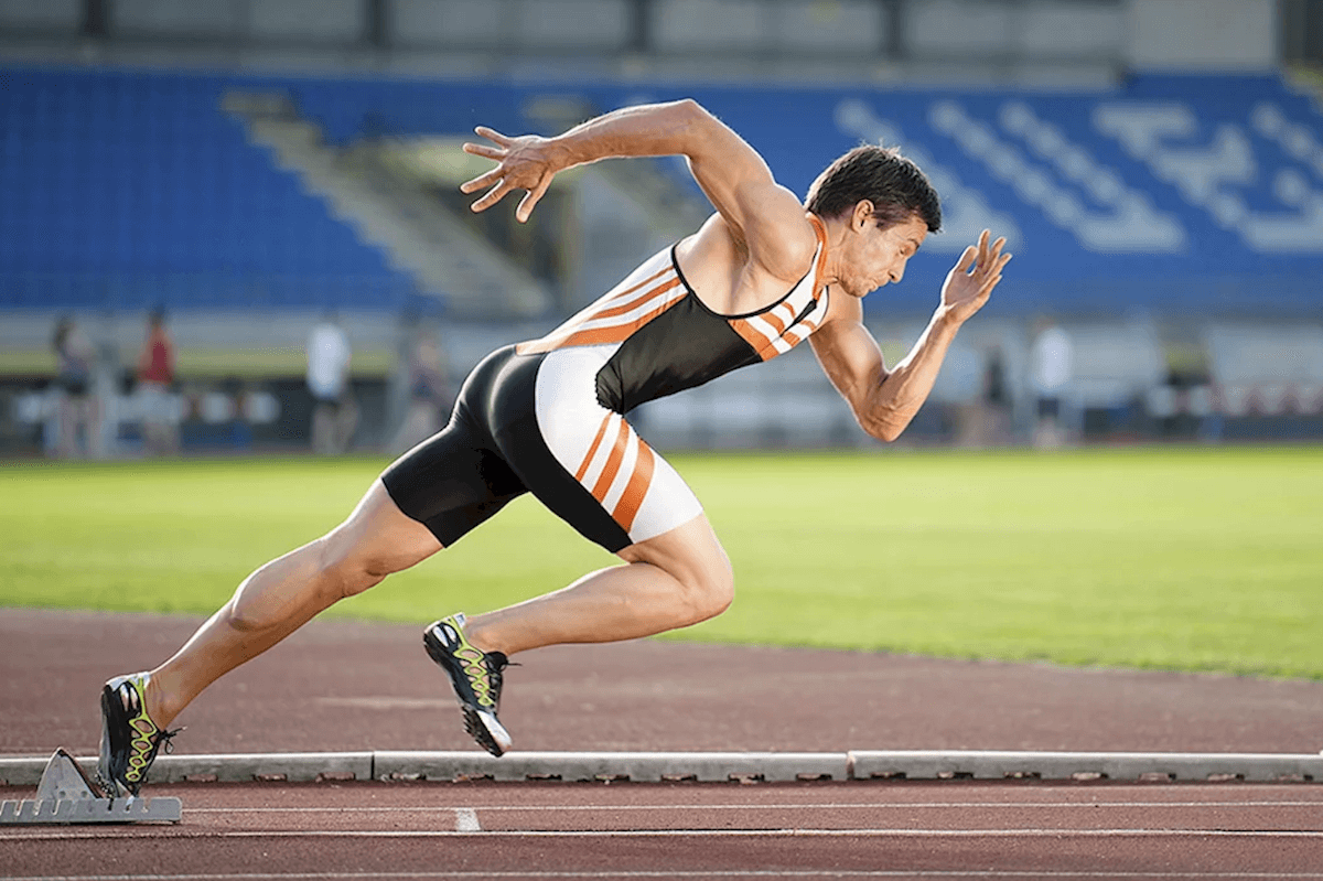Рекорд скорости бега. Быстрый бег это не только сила, но техника. Поэтому для рекордов мало просто качать ноги, а надо тренироваться годами. Изображение: Twam. Фото.