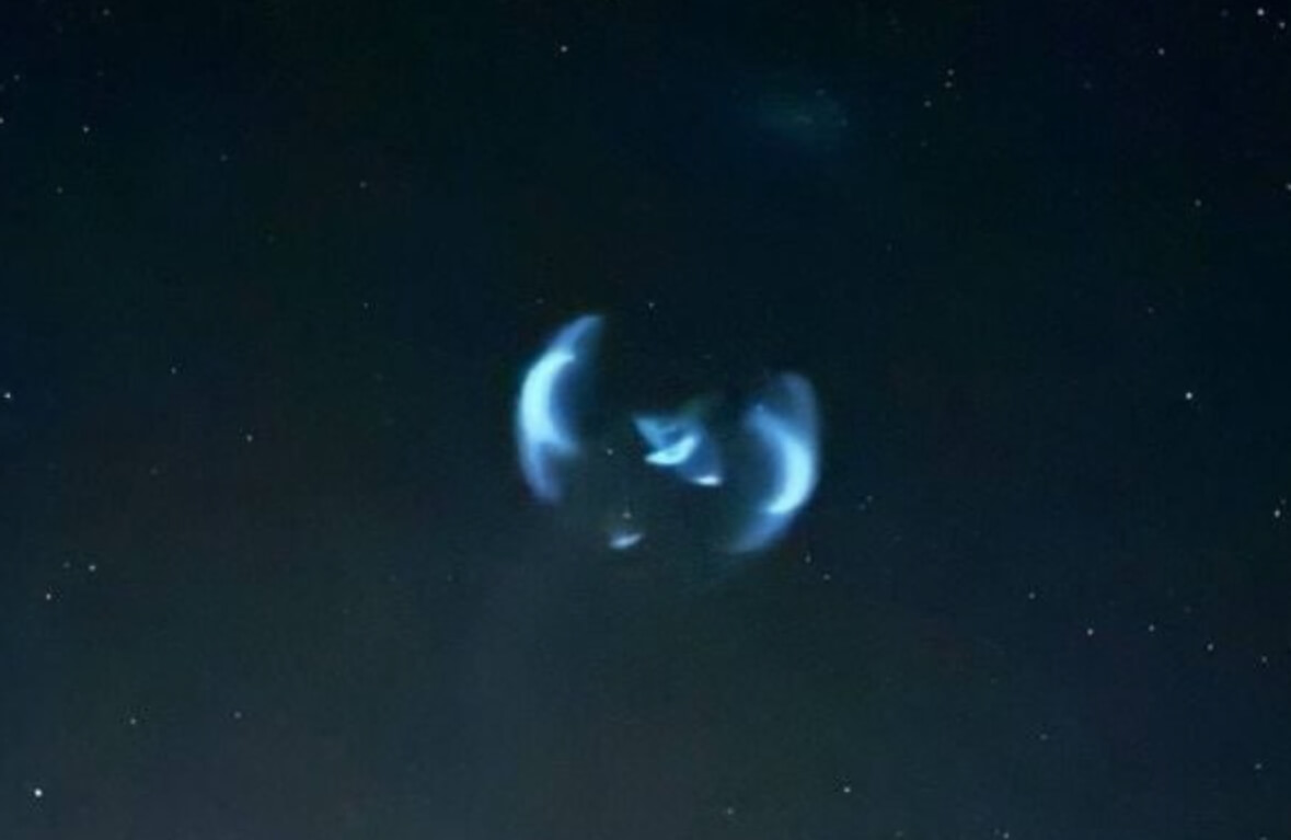 Фотографии НЛО над Россией в июле 2024 года. Неопознанный объект светился и был хорошо заметен на небе. Источник: vk.com/e1news. Фото.