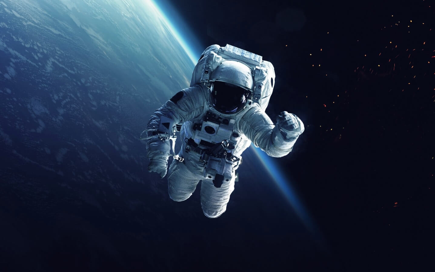Насколько далеко люди залетали в космос? Всего лишь три человека за всю историю человечества оказывались максимально далеко от Земли. Источник: freepik.com. Фото.