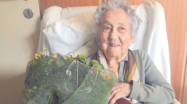Умер самый старый человек на Земле: подборка фотографий ее долгой жизни. Фото.