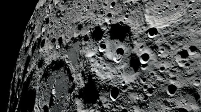 Что находится на обратной стороне Луны. Фото.