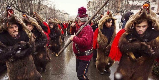 5 безумных новогодних традиций, о которых вы точно не знали. Фото.