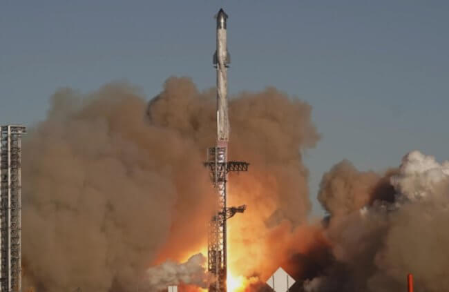 Все выглядело как апокалипсис: космический корабль SpaceX Starship эпично взорвался в небе. Фото.