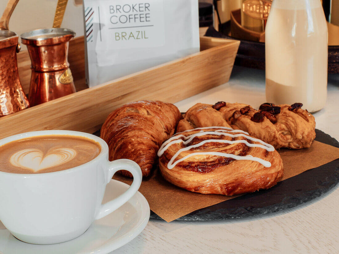 Выпечка тоже один из самых плохих вариантов для завтрака. Источник изображения: eda.yandex.ru. Фото.