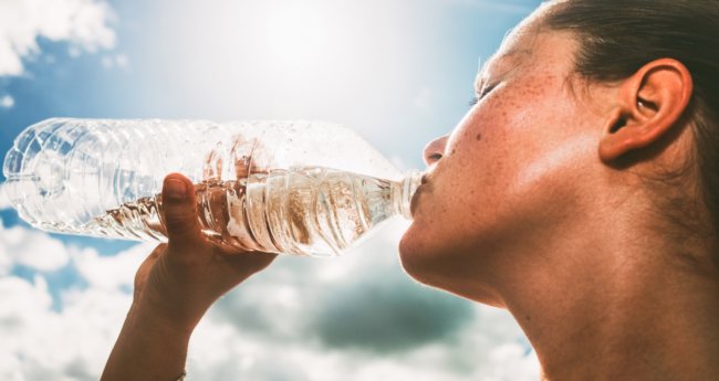 Слишком много воды может убить: узнайте, как избежать опасности! Фото.