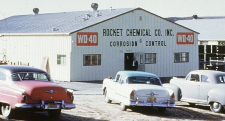 Что зашифровано в названии WD-40? Rocket Chemical Company. Источник изображения: rctiplus.com. Что зашифровано в названии WD-40? Rocket Chemical Company. Источник изображения: rctiplus.com. Фото.