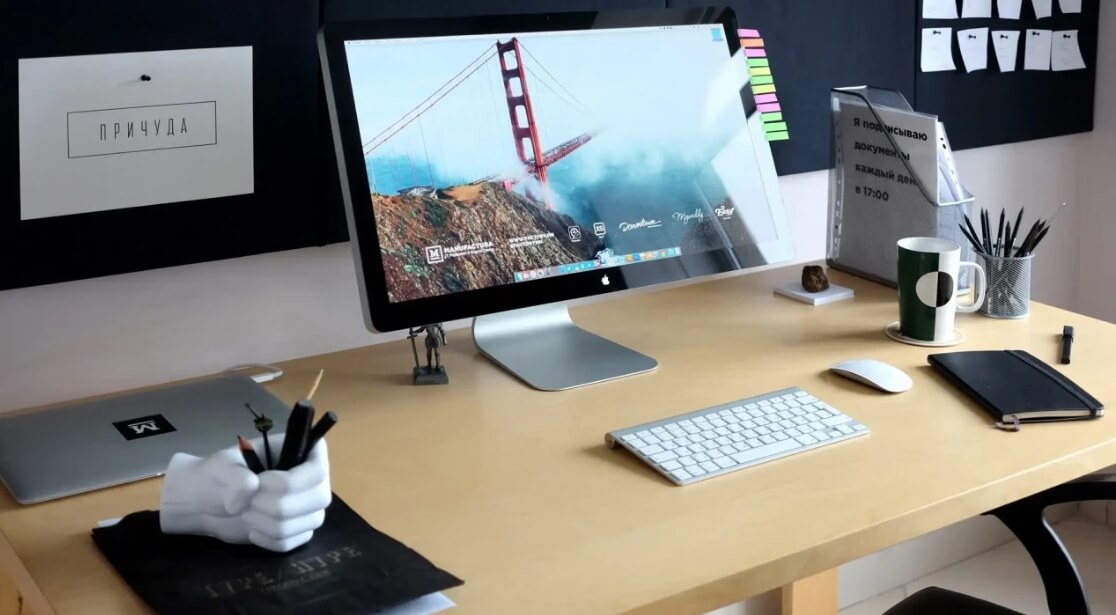 Порядок на рабочем столе имеет свои преимущества. Источник: ninefloor.com. Фото.