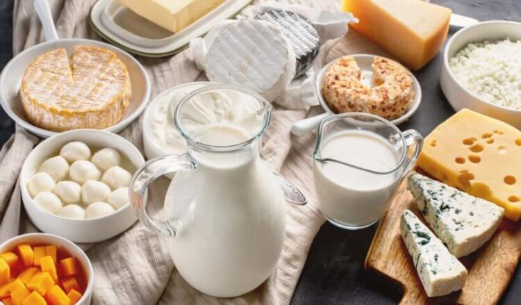 Сыр: жирный ночной перекус. Употребление жирных продуктов перед сном может негативно повлиять на процесс пищеварения. Источник изображения: fizara.com. Фото.