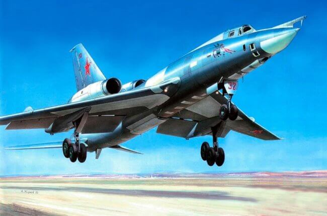 Ту-22: первый серийный сверхзвуковой бомбардировщик СССР. Фото.