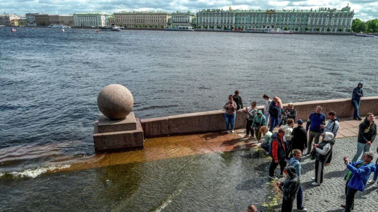 Петербург и вода — опасное соседство. Петербург уязвим от новоднений. Источник: ria.ru. Петербург и вода — опасное соседство. Петербург уязвим от новоднений. Источник: ria.ru. Фото.
