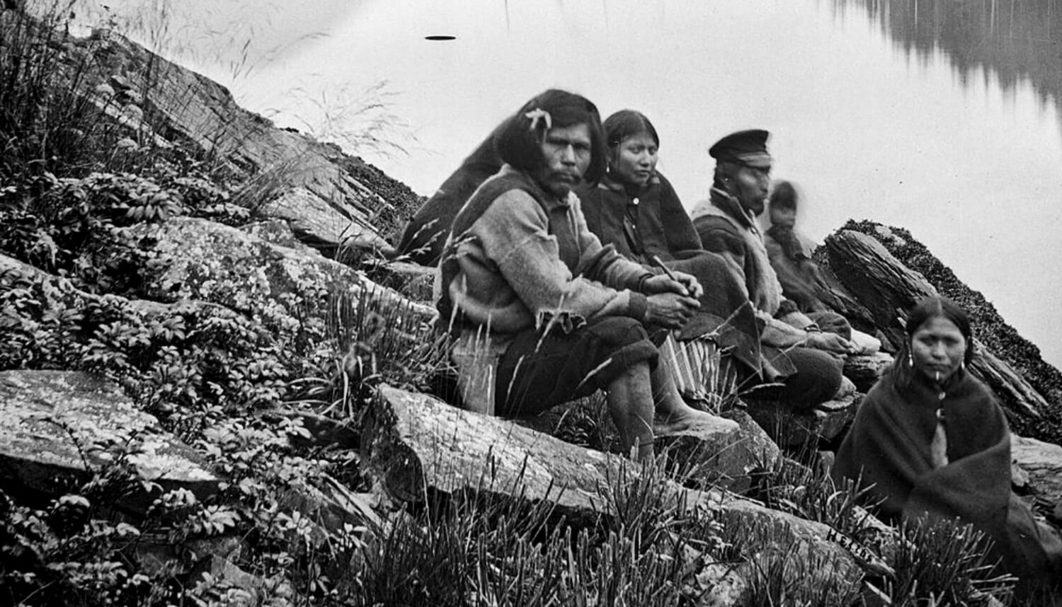 Взаимодействие с коренными народами. На Аляске активно происходил обмен культурными традициями между русскими и коренным населением. Источник: bygonely.com. Фото.