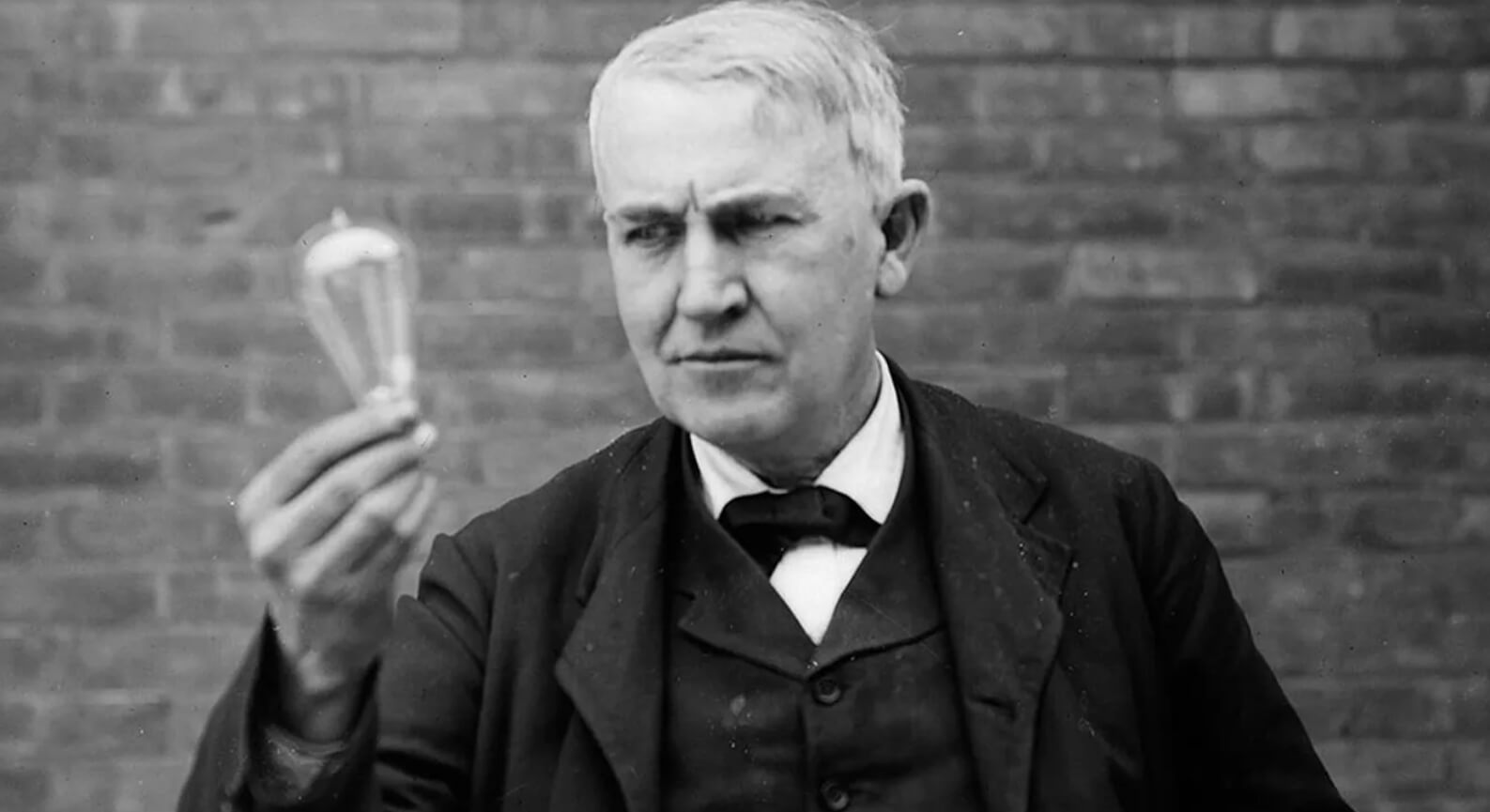 Почему в России 230 В, а в США — всего 110 В: история электрических стандартов. Томас эдисон виновен в том, что напряжение в электросети США составляет 110 В. Фото.