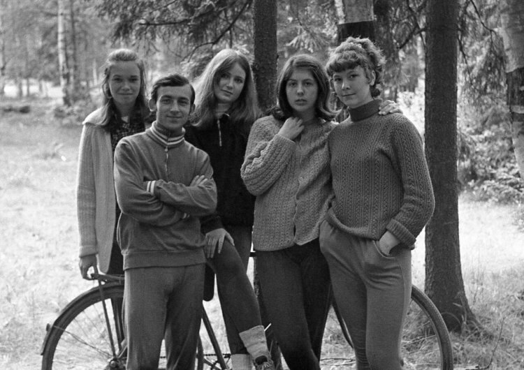 5 навыков людей 1980-х, которые стоит вернуть в нашу жизнь<div class= 5 навыков людей 1980-х, которые стоит вернуть в нашу жизнь. Дети 1980-х годов выросли в эпоху, лишенную непосредственности, она требовала терпения, находчивости и умения ценить простые вещи. Источник изображения: photomesto.ru. Фото.