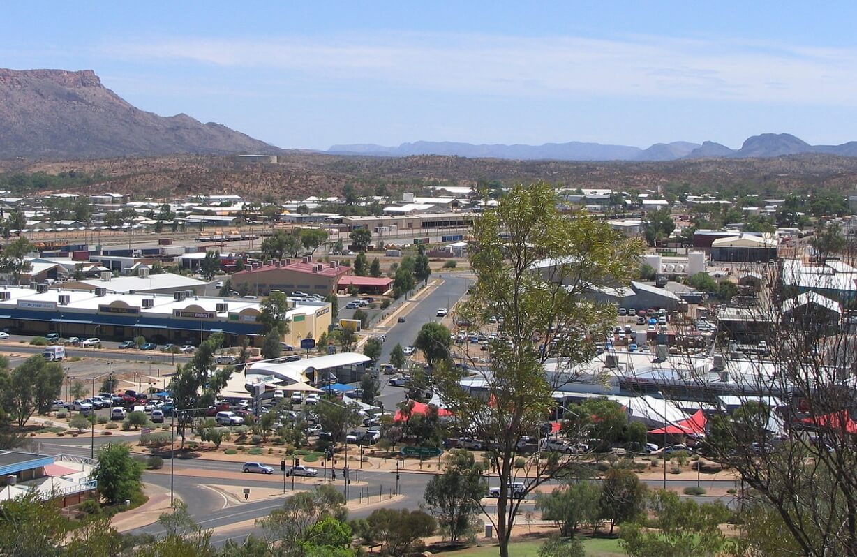 История базы «Пайн-Гэп». Город Алис-Спрингс в Австралии. Источник фотографии: wikimedia.org. Фото.