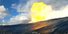 SpaceX устроила шоу: десятый полет Starship завершился взрывом в океане. Фото.