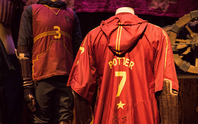 Шанхай готовит новый Harry Potter Studio Tour. Во время экскурсии вы сможете побывать в костюмерной. Источник изображения: spot.ph. Фото.