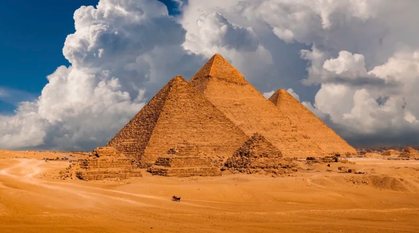 Как защищали сокровища Египта. Тела фараонов покоятся в самых глубинах пирамид. Источник изображения: livescience.com. Фото.