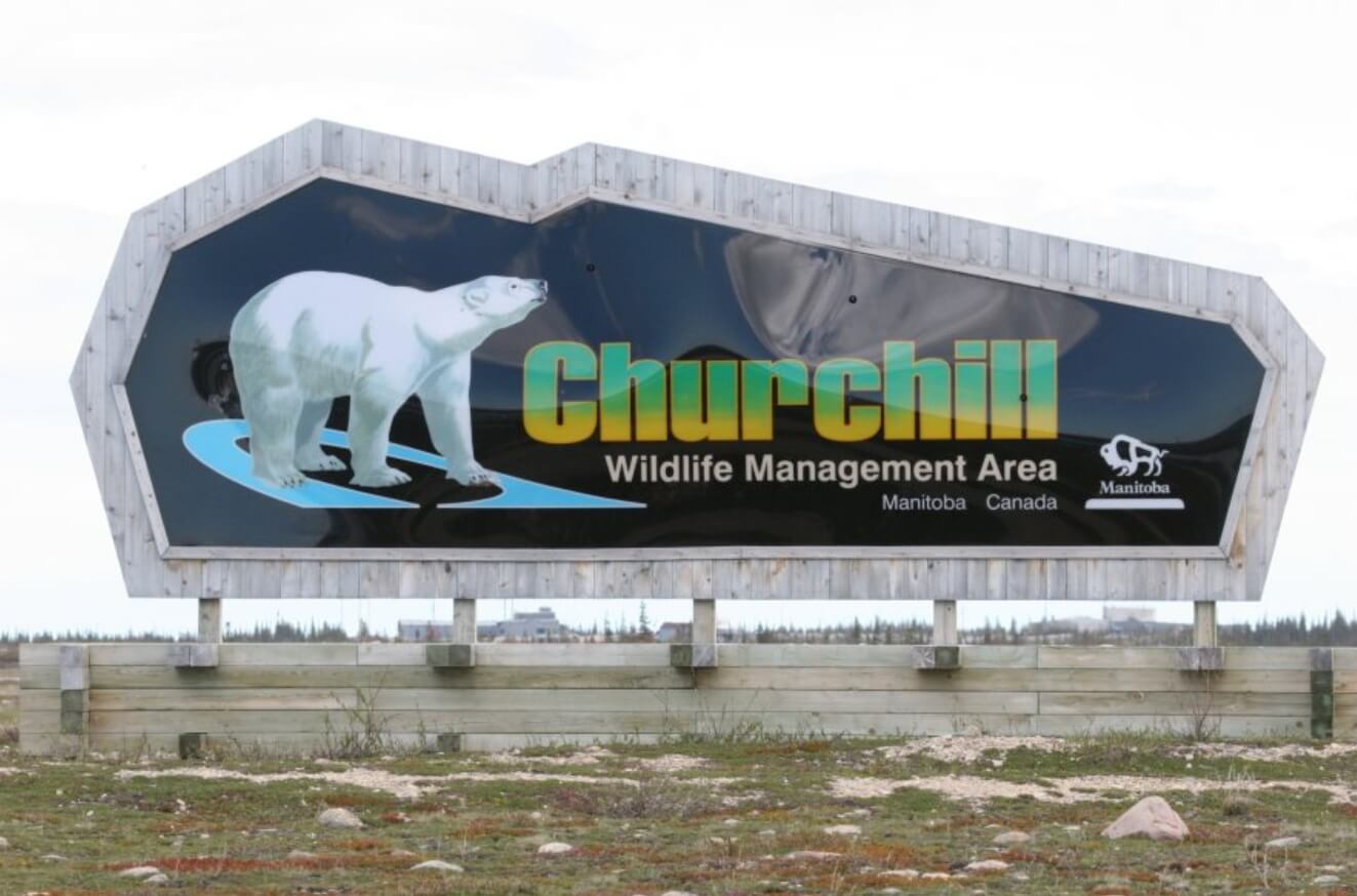Деревня Черчилл в Канаде. Вывеска у деревни Черчилл. Источник фотографии: tsuru-bird.net. Фото.