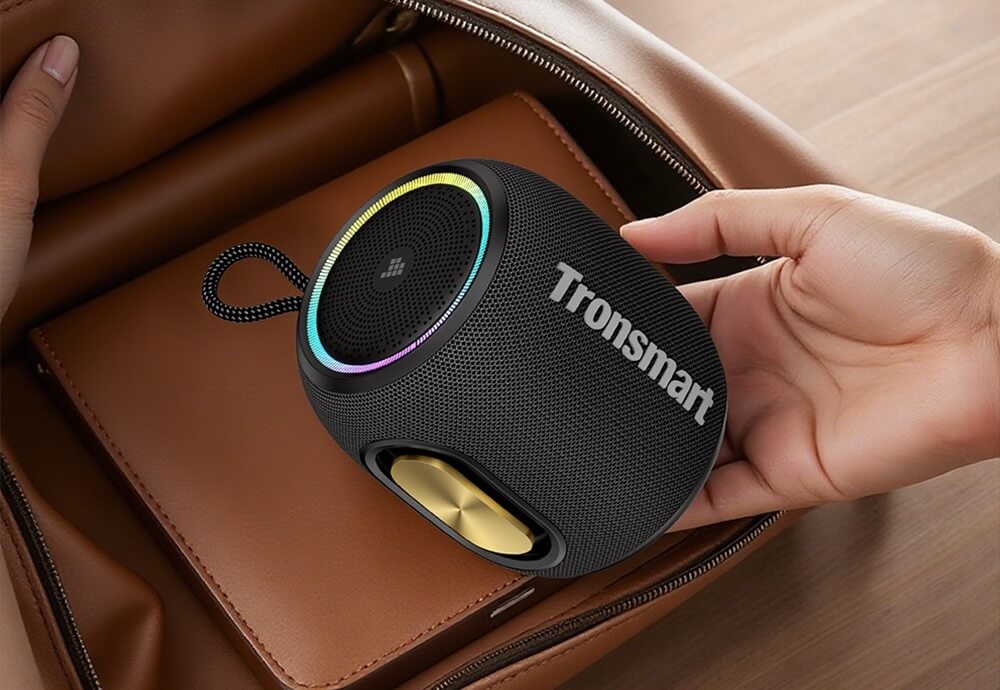 Поставьте эту колонку в ванной или на кухне, и наслаждайтесь. Фото.