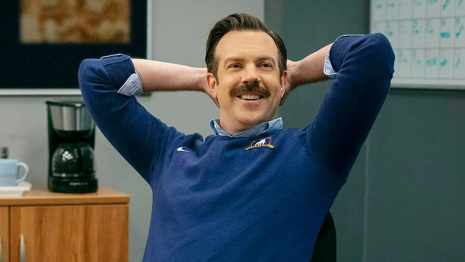 Как сериалы прокачивают мышление. Некоторые сериалы действительно дают мотивацию. Кадр из сериала «Тед Лассо». Фото.