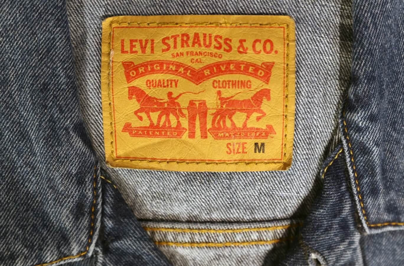 Джинсы Levi’s в СССР. Источник изображения: moslenta.ru. Фото.