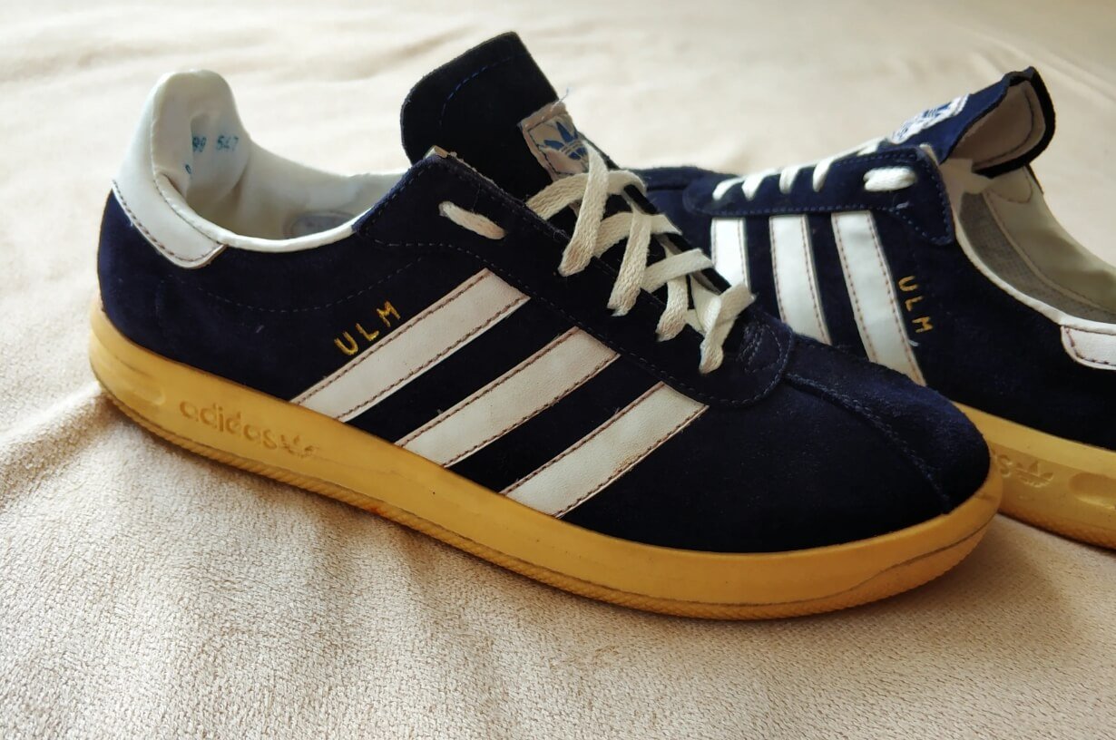 Оригинальные кеды Adidas времен СССР. Источник изображения: igrosam.ru. Фото.