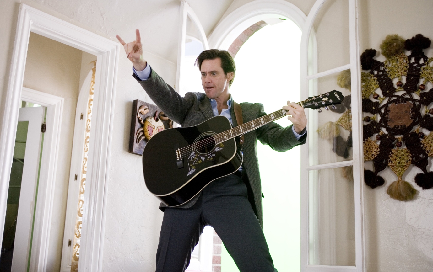 Аффирмации действуют на человека как внутренний стимул, повышающий мотивацию. Кадр из фильма «Всегда говори «Да». Фото.