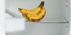 Почему бананы темнеют в холодильнике и можно ли вообще их там хранить? Фото.